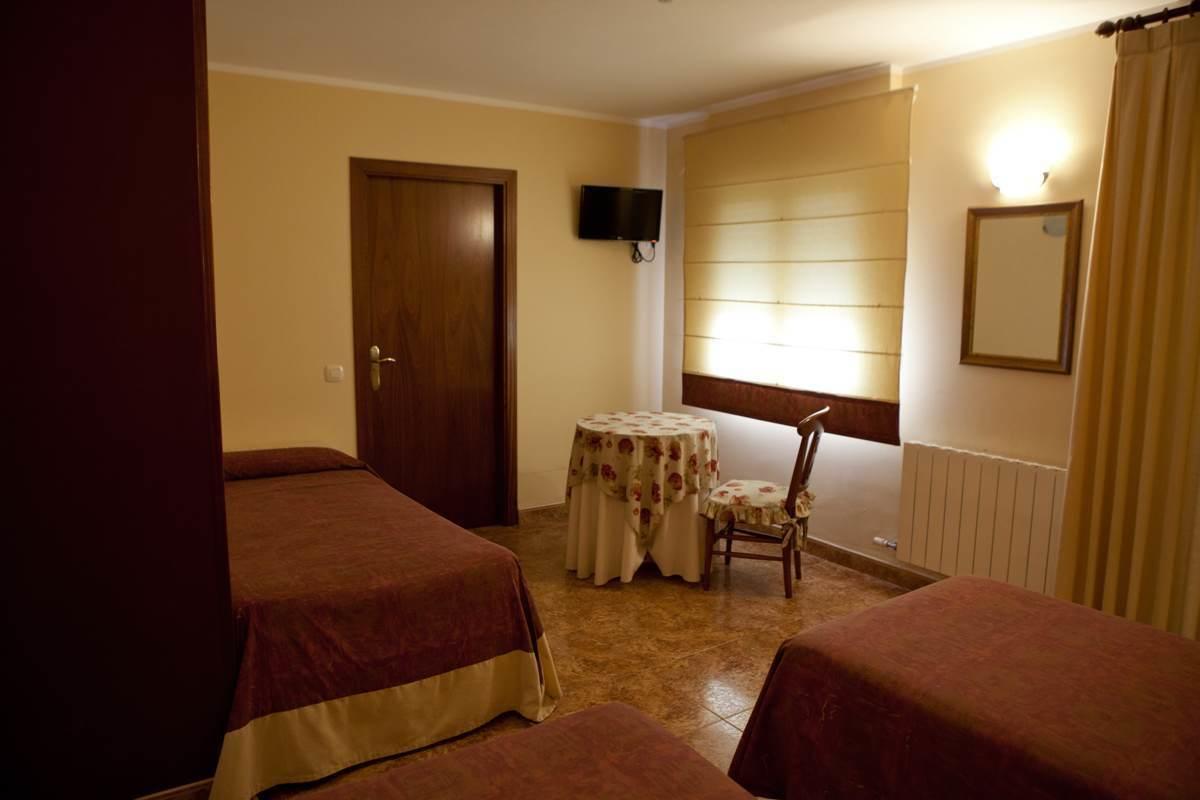 Hotel Los Arcos Villafranca del Cid Exterior photo