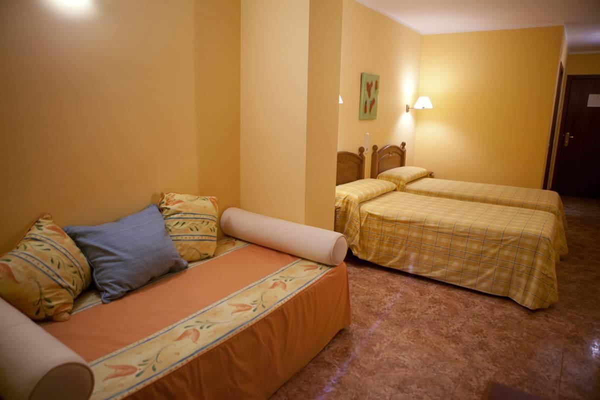 Hotel Los Arcos Villafranca del Cid Exterior photo