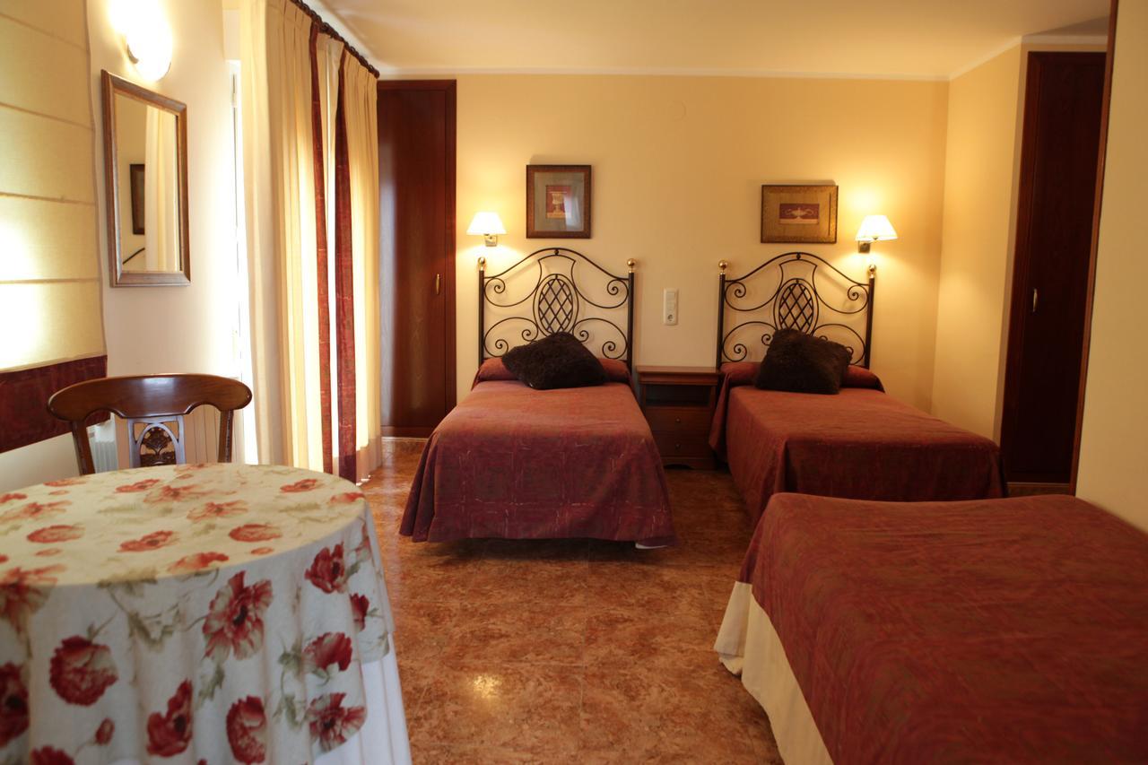 Hotel Los Arcos Villafranca del Cid Exterior photo